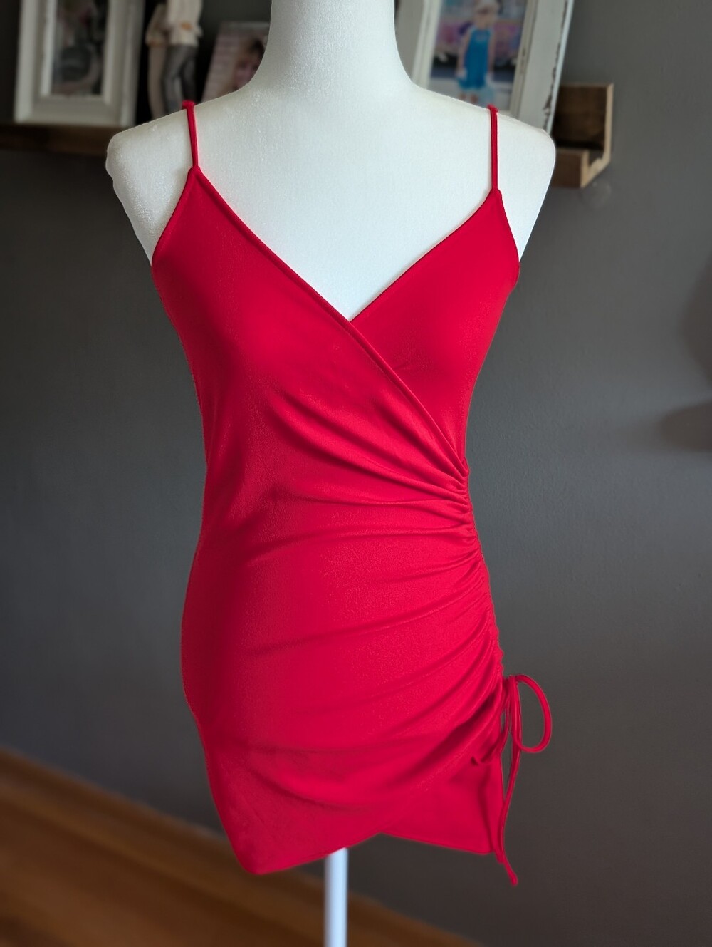 H&M Red Spaghetti Strap V-Neck Bodycon Mini Party Going Out Dress Size 4